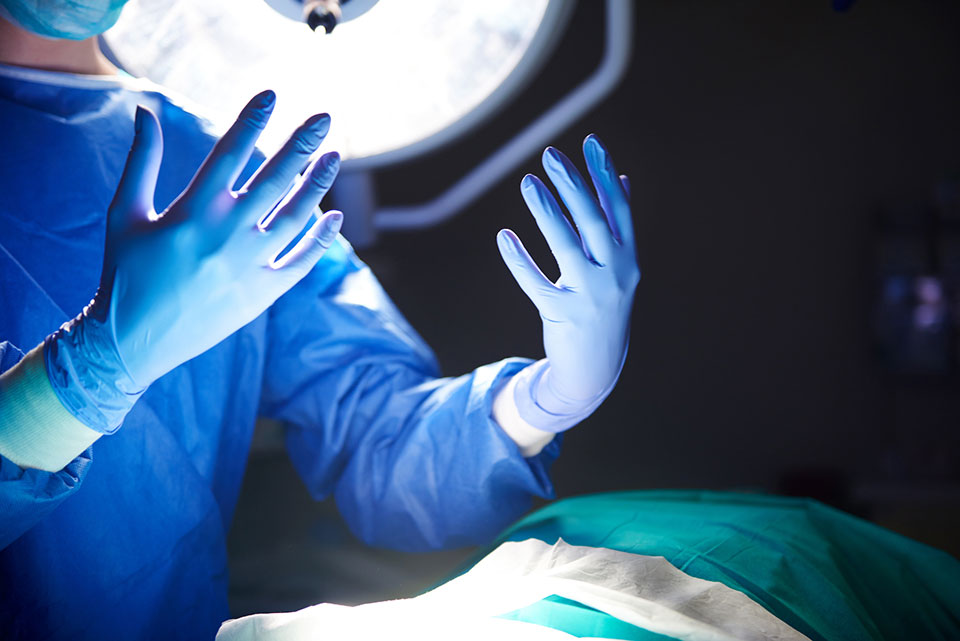 Chirurgia ręki – w czym może pomóc chirurg?